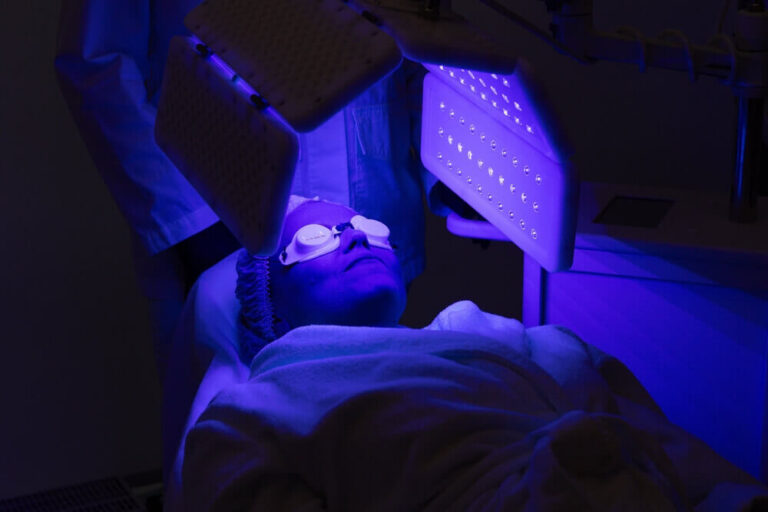 LED Light Therapy Facial